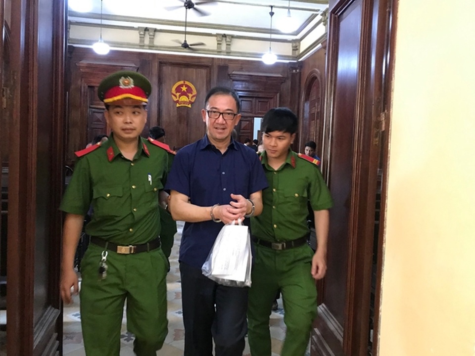 Nguyên Tổng giám đốc Công ty Groupama Việt Nam lãnh 12 năm tù - 1 Nguyên Tổng giám đốc Công ty Groupama Việt Nam lãnh 12 năm tù - 1