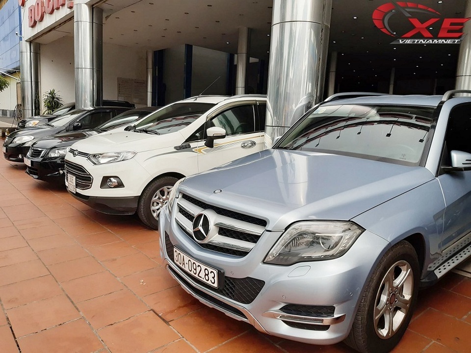 Xe sang 10 năm tuổi tầm giá từ 600 triệu đồng hút khách Việt - 1 Xe sang 10 năm tuổi tầm giá từ 600 triệu đồng hút khách Việt - 1