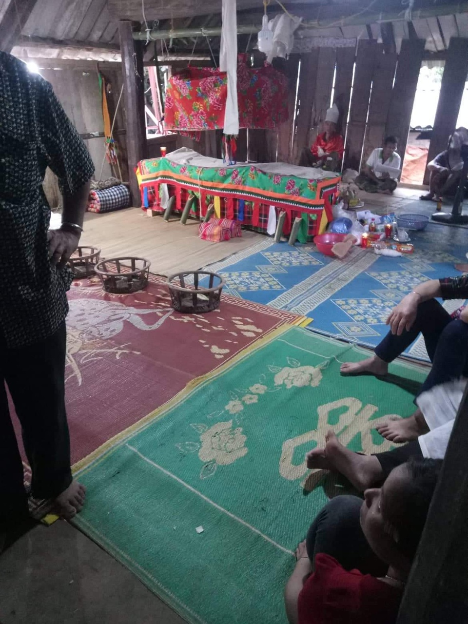 Vụ cả nhà 4 người bị thiêu sống, chỉ còn cô bé 9 tuổi sống sót - 4 Vụ cả nhà 4 người bị thiêu sống, chỉ còn cô bé 9 tuổi sống sót - 4