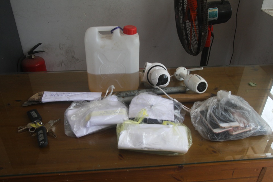 Bắt đối tượng gọi 19 giang hồ đến chiếm đất đang tranh chấp - 2 Bắt đối tượng gọi 19 giang hồ đến chiếm đất đang tranh chấp - 2