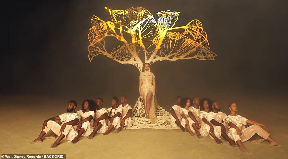 Beyonce thay 10 bộ váy trong MV mới - 15 Beyonce thay 10 bộ váy trong MV mới - 15
