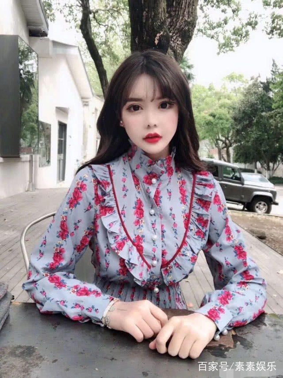 Cô gái Trung Quốc 20 tuổi phẫu thuật thẩm mỹ tổng cộng 33 lần - 7 Cô gái Trung Quốc 20 tuổi phẫu thuật thẩm mỹ tổng cộng 33 lần - 7