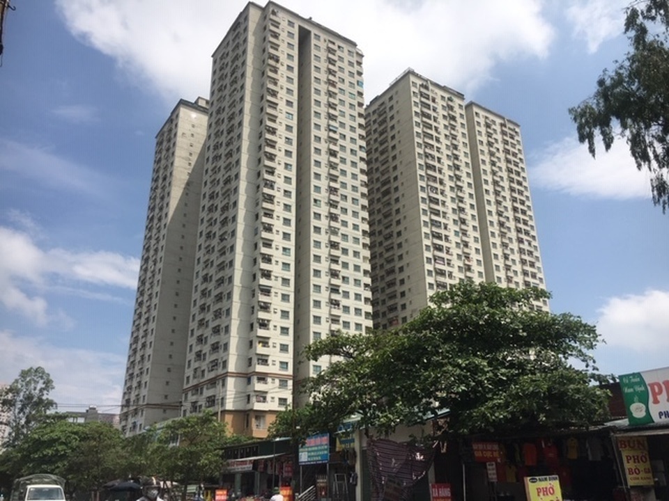Nhiều sai sót trong vụ cấp, thu hồi sổ đỏ ở một loạt chung cư Hà Nội - 1 Nhiều sai sót trong vụ cấp, thu hồi sổ đỏ ở một loạt chung cư Hà Nội - 1