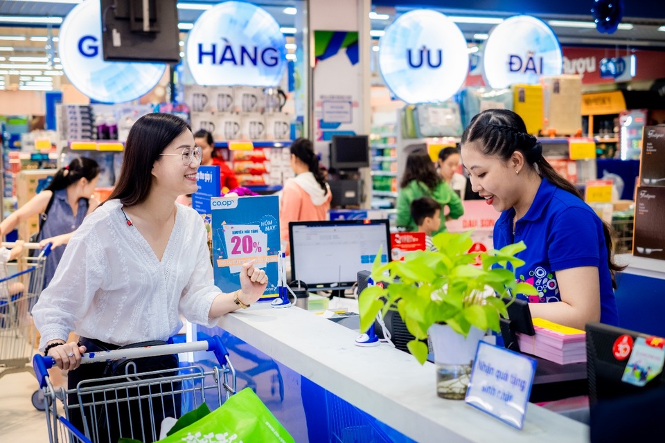 Lâm Vỹ Dạ tiết lộ trợ thủ đắc lực của mình trong chuyện nội trợ - 5 Lâm Vỹ Dạ tiết lộ trợ thủ đắc lực của mình trong chuyện nội trợ - 5