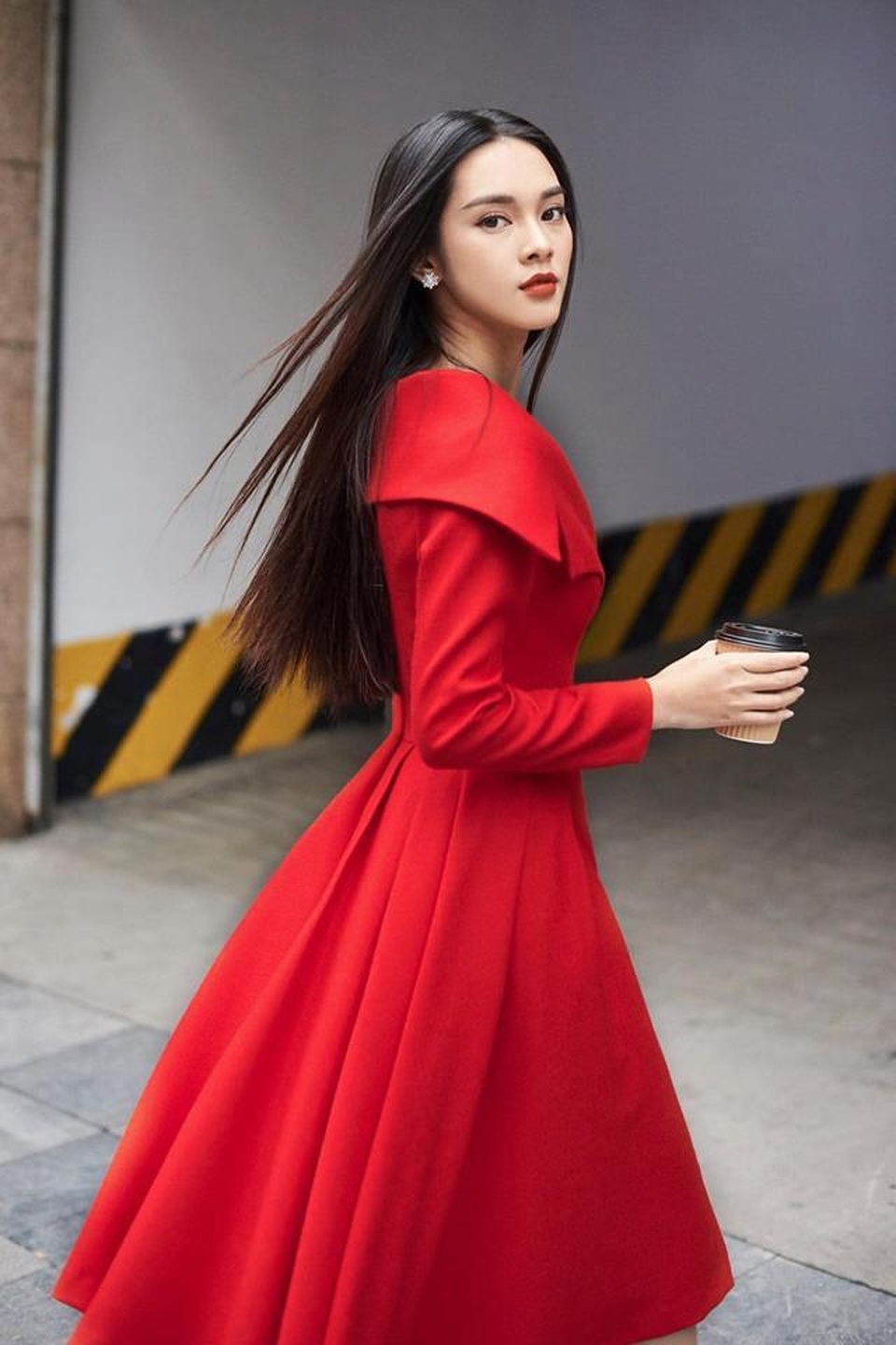 Người mẫu 9X nổi lên nhờ vào vai bạn gái của hoàng tử Vpop - 1 Người mẫu 9X nổi lên nhờ vào vai bạn gái của hoàng tử Vpop - 1