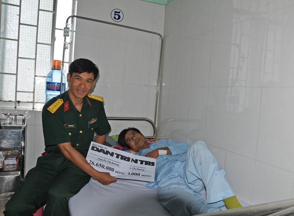 Trao gần 40 triệu đồng đến người đàn ông bị tai nạn giao thông gãy loạt xương sườn - 1 Trao gần 40 triệu đồng đến người đàn ông bị tai nạn giao thông gãy loạt xương sườn - 1