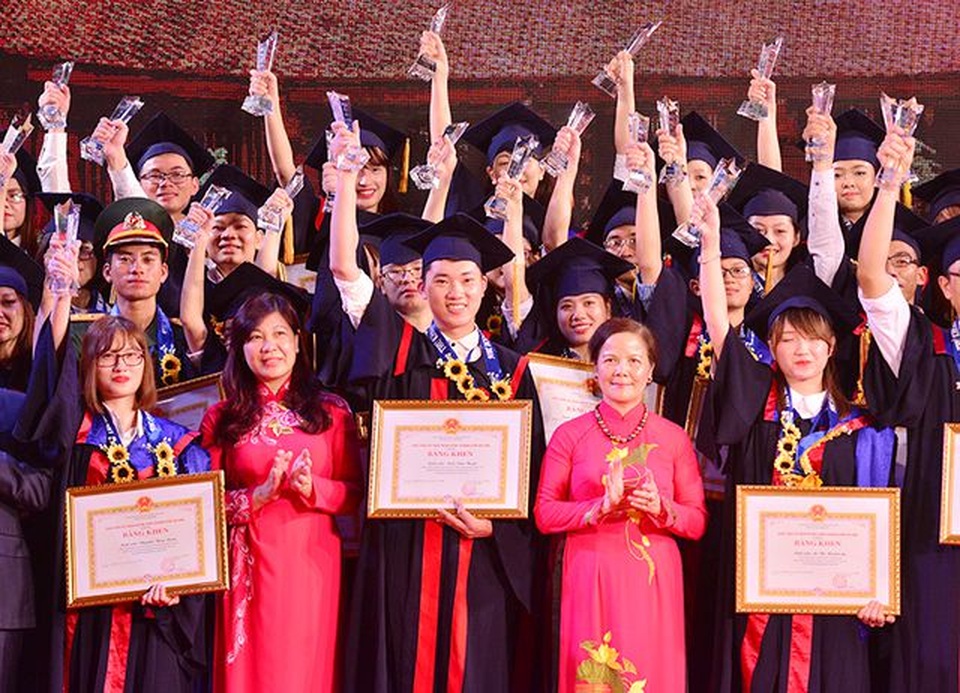 GS Hoàng Tụy và những quan điểm thẳng thắn về trọng dụng nhân tài - 1 GS Hoàng Tụy và những quan điểm thẳng thắn về trọng dụng nhân tài - 1