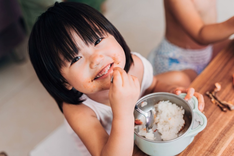 Chọn sữa cho con: Cách nào nhận biết một sản phẩm sữa tốt? - 1 Chọn sữa cho con: Cách nào nhận biết một sản phẩm sữa tốt? - 1