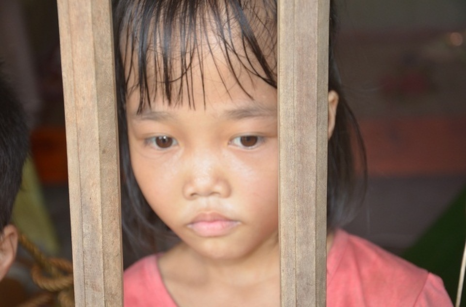 Chị em cháu không được đi viện sẽ chết hả cô? - 5