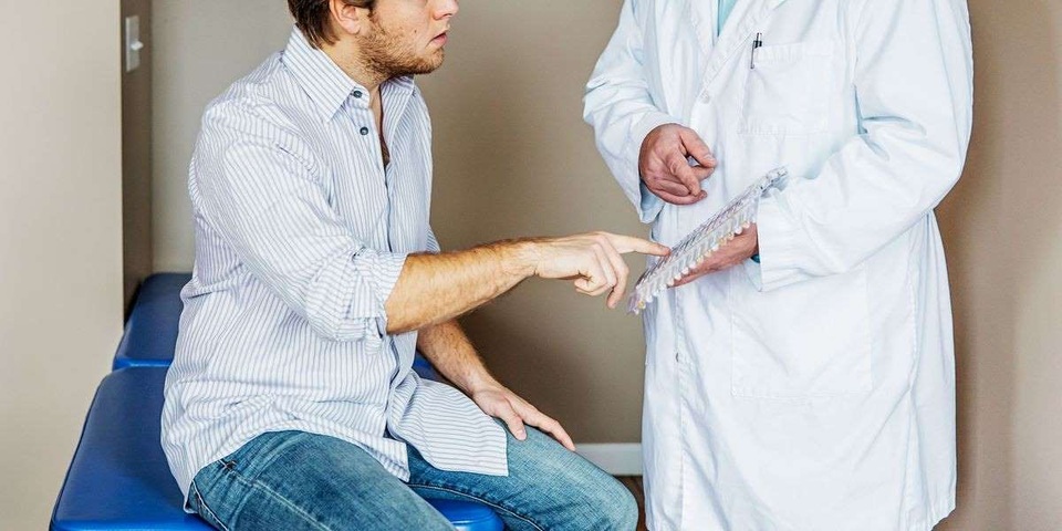 Tại sao nhiều nam giới trẻ lại đột nhiên bị ung thư đại tràng? - 1 Tại sao nhiều nam giới trẻ lại đột nhiên bị ung thư đại tràng? - 1
