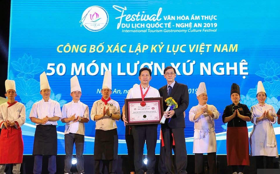Cực hấp dẫn 50 món ăn từ lươn xứ Nghệ - 15 Cực hấp dẫn 50 món ăn từ lươn xứ Nghệ - 15