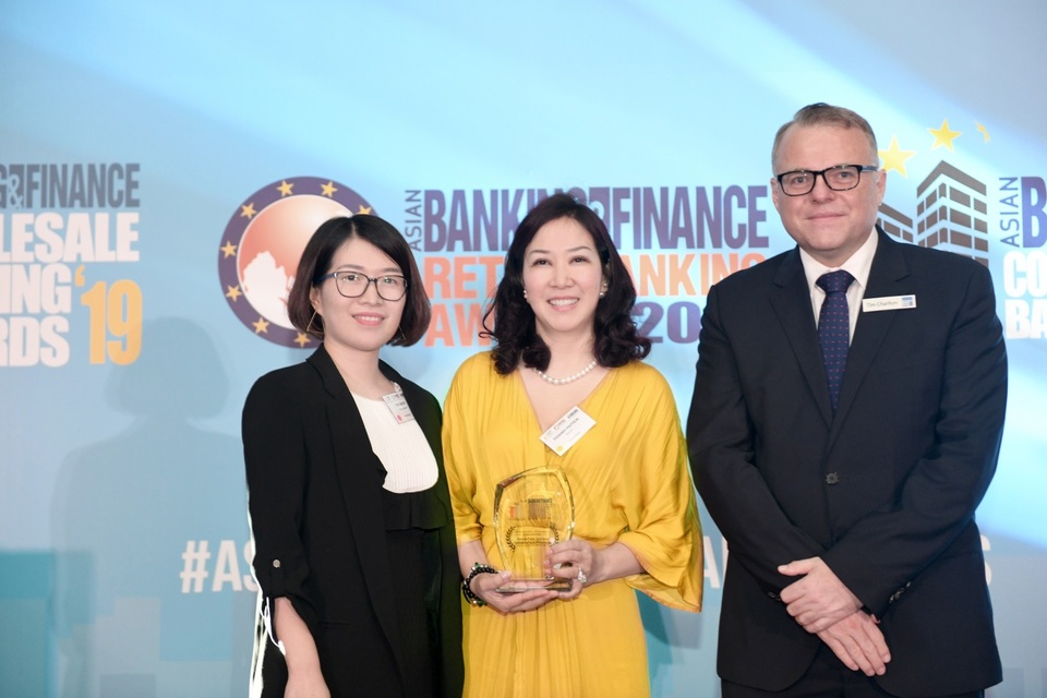 PVcomBank được vinh danh 3 giải thưởng uy tín quốc tế từ Tạp chí ABF - 1 PVcomBank được vinh danh 3 giải thưởng uy tín quốc tế từ Tạp chí ABF - 1