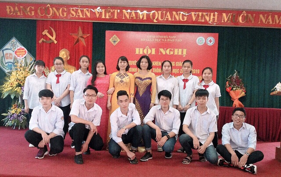 Thủ khoa khối C của Hà Nam mong muốn xóa bỏ định kiến về môn Lịch sử - 2 Thủ khoa khối C của Hà Nam mong muốn xóa bỏ định kiến về môn Lịch sử - 2