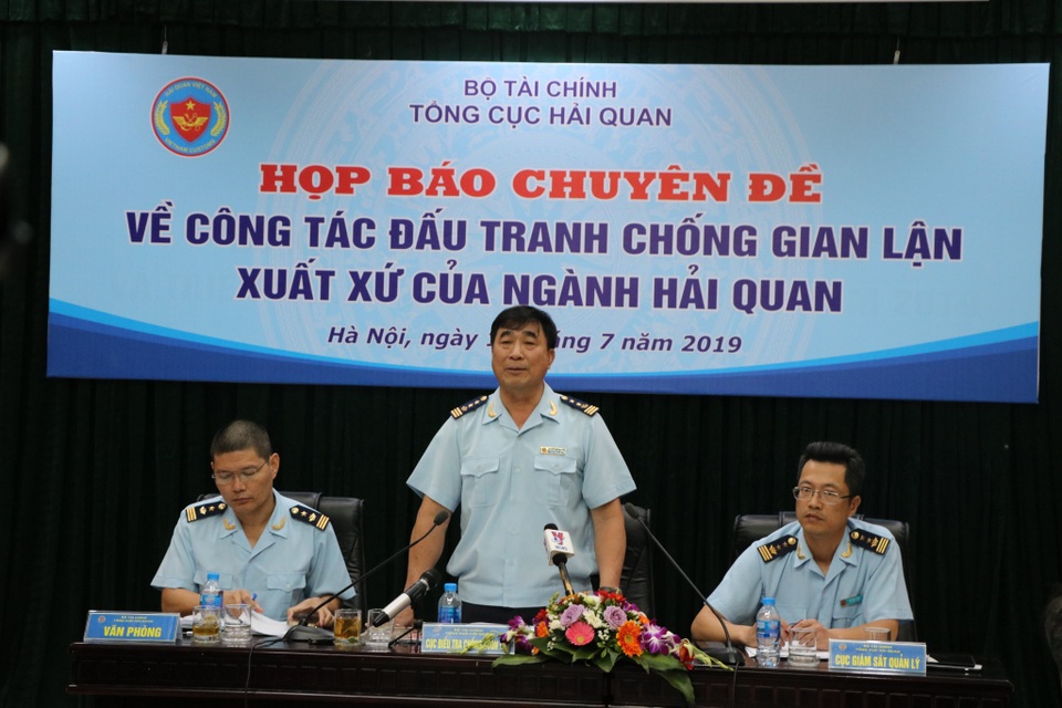 Trung Quốc làm giả từ bút bi, băng keo Made in Viet Nam tuồn vào Việt Nam - 1 Trung Quốc làm giả từ bút bi, băng keo Made in Viet Nam tuồn vào Việt Nam - 1