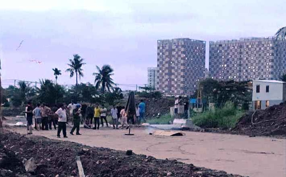 TPHCM: Rò rỉ điện công trình đường vành đai 2, hai bé trai tử vong - 1 TPHCM: Rò rỉ điện công trình đường vành đai 2, hai bé trai tử vong - 1