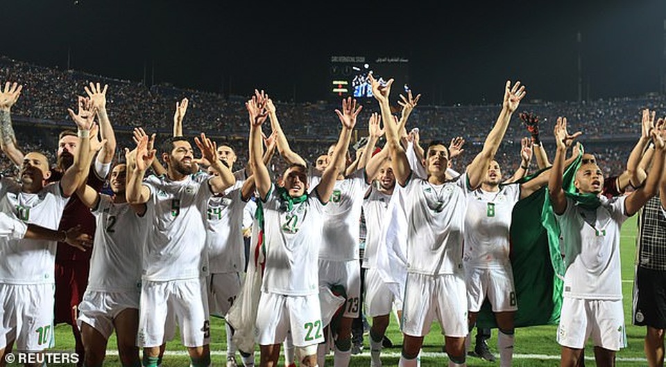 Đánh bại Senegal, Algeria vô địch cúp châu Phi sau 29 năm - 8 Đánh bại Senegal, Algeria vô địch cúp châu Phi sau 29 năm - 8