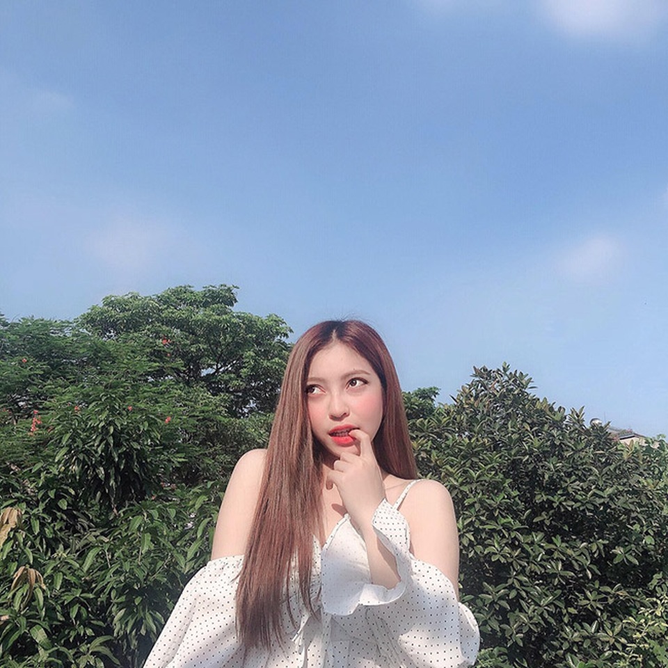 Bạn gái Quang Hải mỗi lần xuất hiện lại khiến mọi người phải trầm trồ - 1 Bạn gái Quang Hải mỗi lần xuất hiện lại khiến mọi người phải trầm trồ - 1
