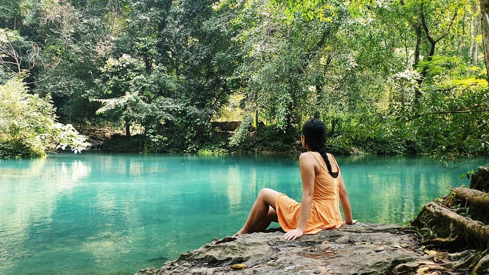 “Phát sốt” với con suối có màu xanh ngọc bích, đẹp như tiên cảnh ở Cao Bằng - 8 “Phát sốt” với con suối có màu xanh ngọc bích, đẹp như tiên cảnh ở Cao Bằng - 8