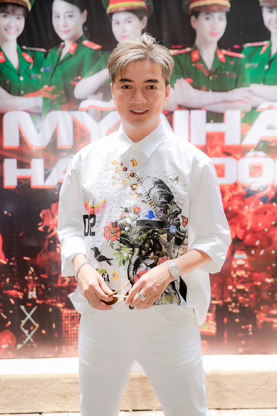 Trương Ngọc Ánh gợi cảm với vest lộ nội y đọ dáng cùng dàn “Mỹ nhân hành động” - 11 Trương Ngọc Ánh gợi cảm với vest lộ nội y đọ dáng cùng dàn “Mỹ nhân hành động” - 11