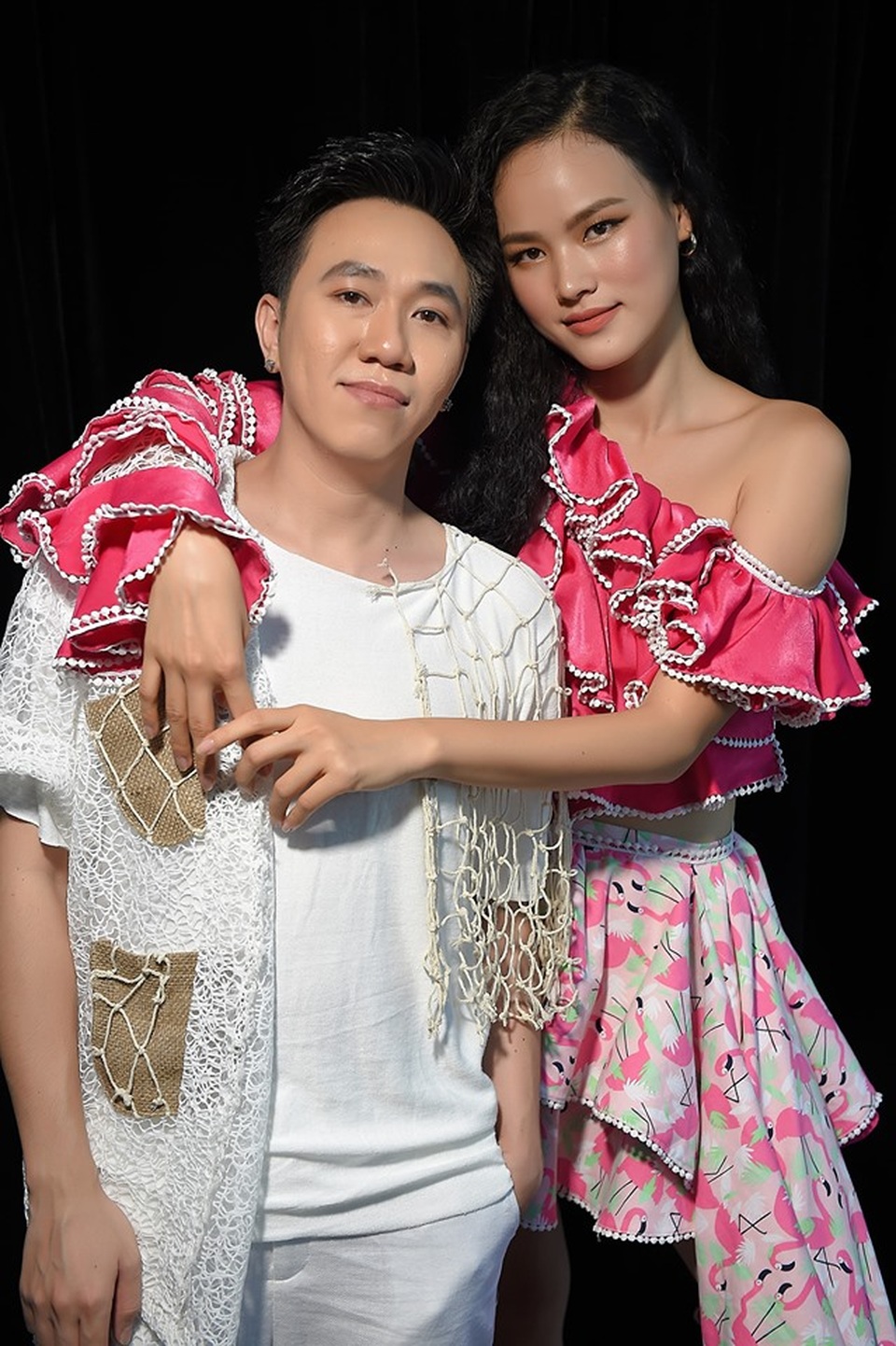 Song Hằng, H’Hen Niê cùng dàn sao đọ vẻ gợi cảm hút hồn - 10 Song Hằng, H’Hen Niê cùng dàn sao đọ vẻ gợi cảm hút hồn - 10