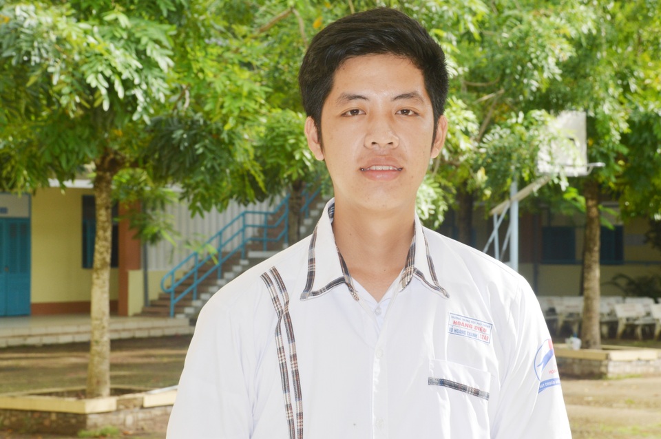 Hàng loạt nam sinh chiếm lĩnh ngôi vị thủ khoa ở Sóc Trăng năm 2019 - 1 Hàng loạt nam sinh chiếm lĩnh ngôi vị thủ khoa ở Sóc Trăng năm 2019 - 1