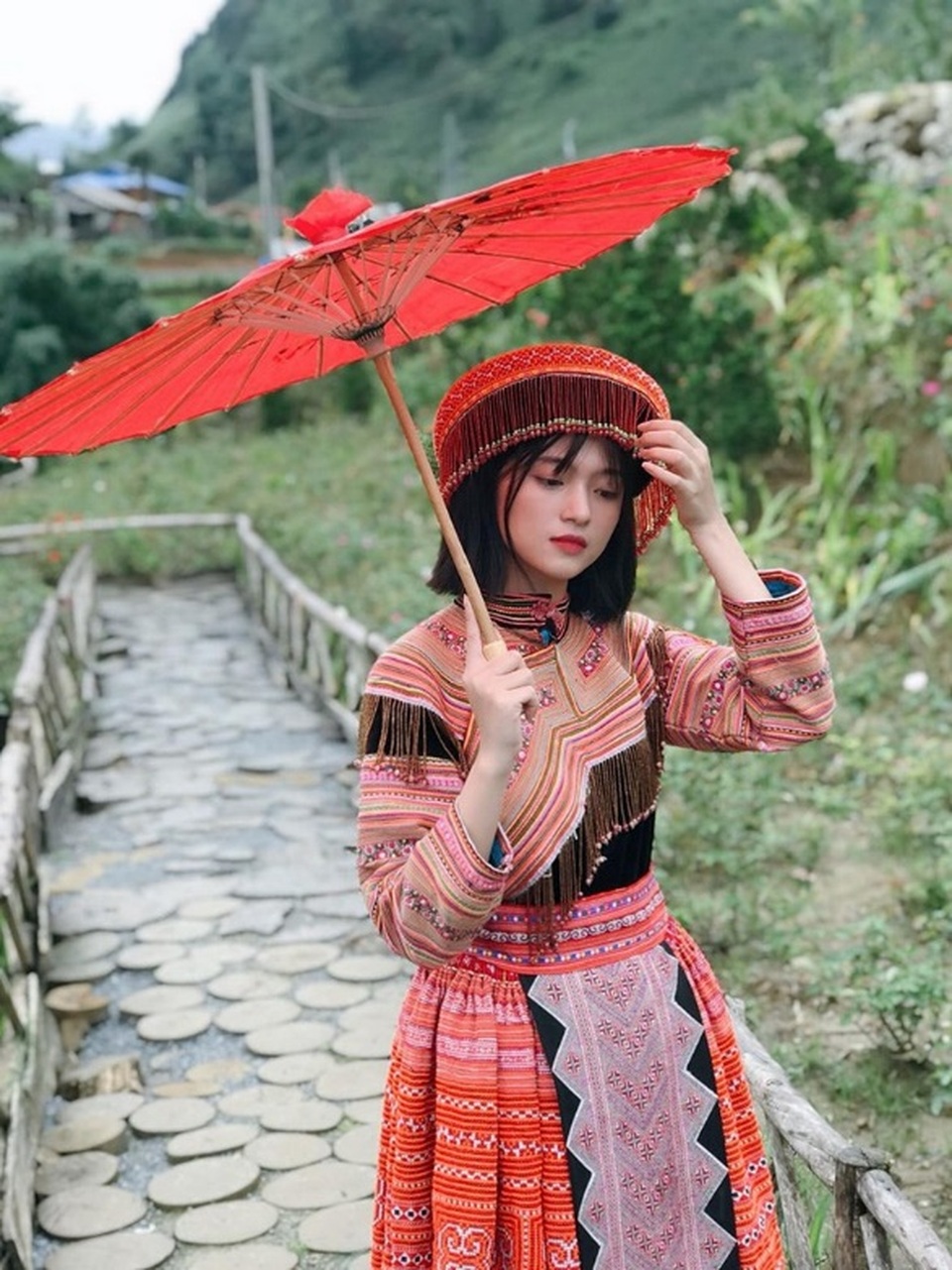 Xao xuyến nét đẹp trong sáng của cô gái dân tộc Giáy - 9 Xao xuyến nét đẹp trong sáng của cô gái dân tộc Giáy - 9