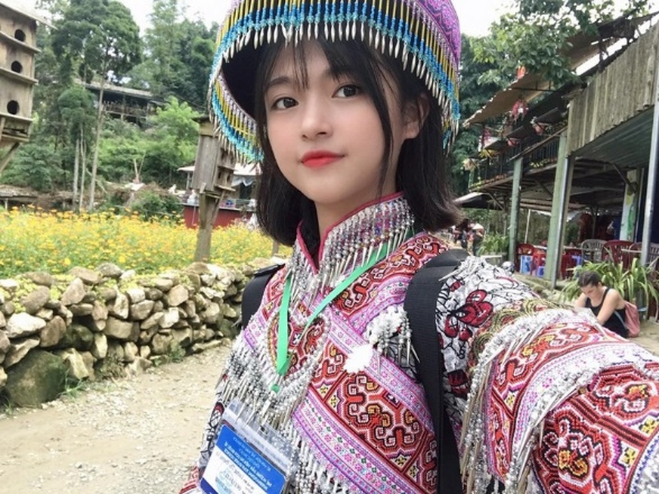 Xao xuyến nét đẹp trong sáng của cô gái dân tộc Giáy - 8 Xao xuyến nét đẹp trong sáng của cô gái dân tộc Giáy - 8