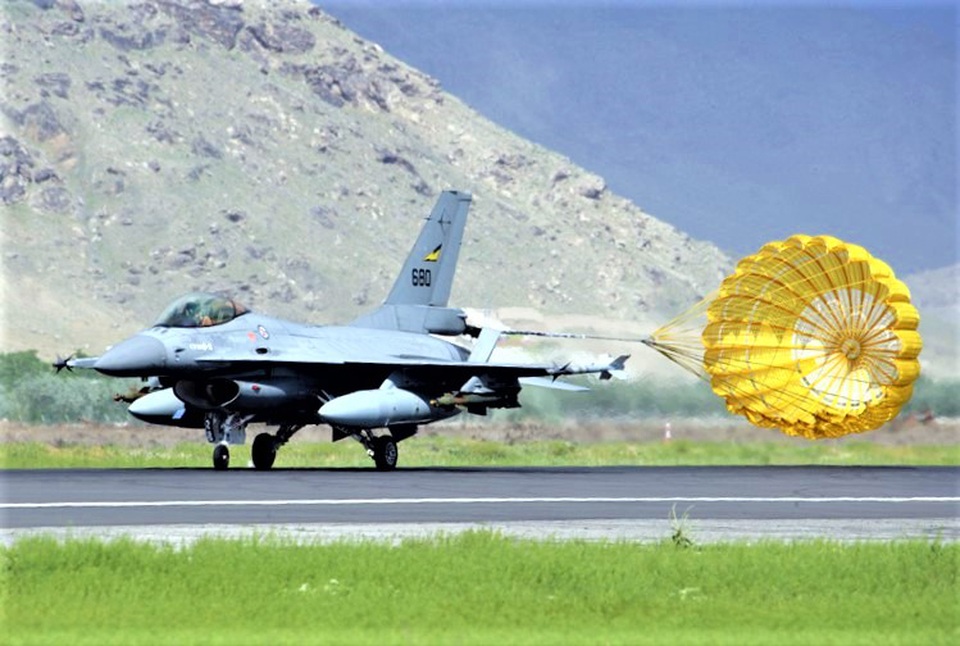 Sức mạnh F-16V “Rắn hổ lục” - Tiêm kích được nhiều nước lựa chọn - 1 Sức mạnh F-16V “Rắn hổ lục” - Tiêm kích được nhiều nước lựa chọn - 1