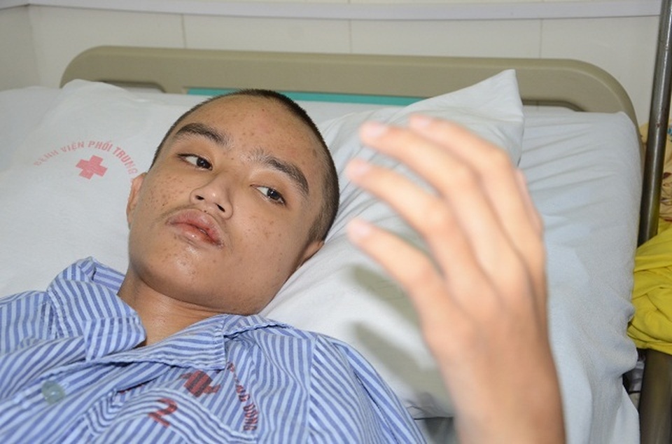 Cảm động những người mẹ hiền đồng loạt kí quỹ cứu tính mạng nam sinh - 7 Cảm động những người mẹ hiền đồng loạt kí quỹ cứu tính mạng nam sinh - 7