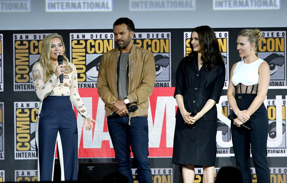 Scarlett Johansson khoe hình xăm khủng - 8