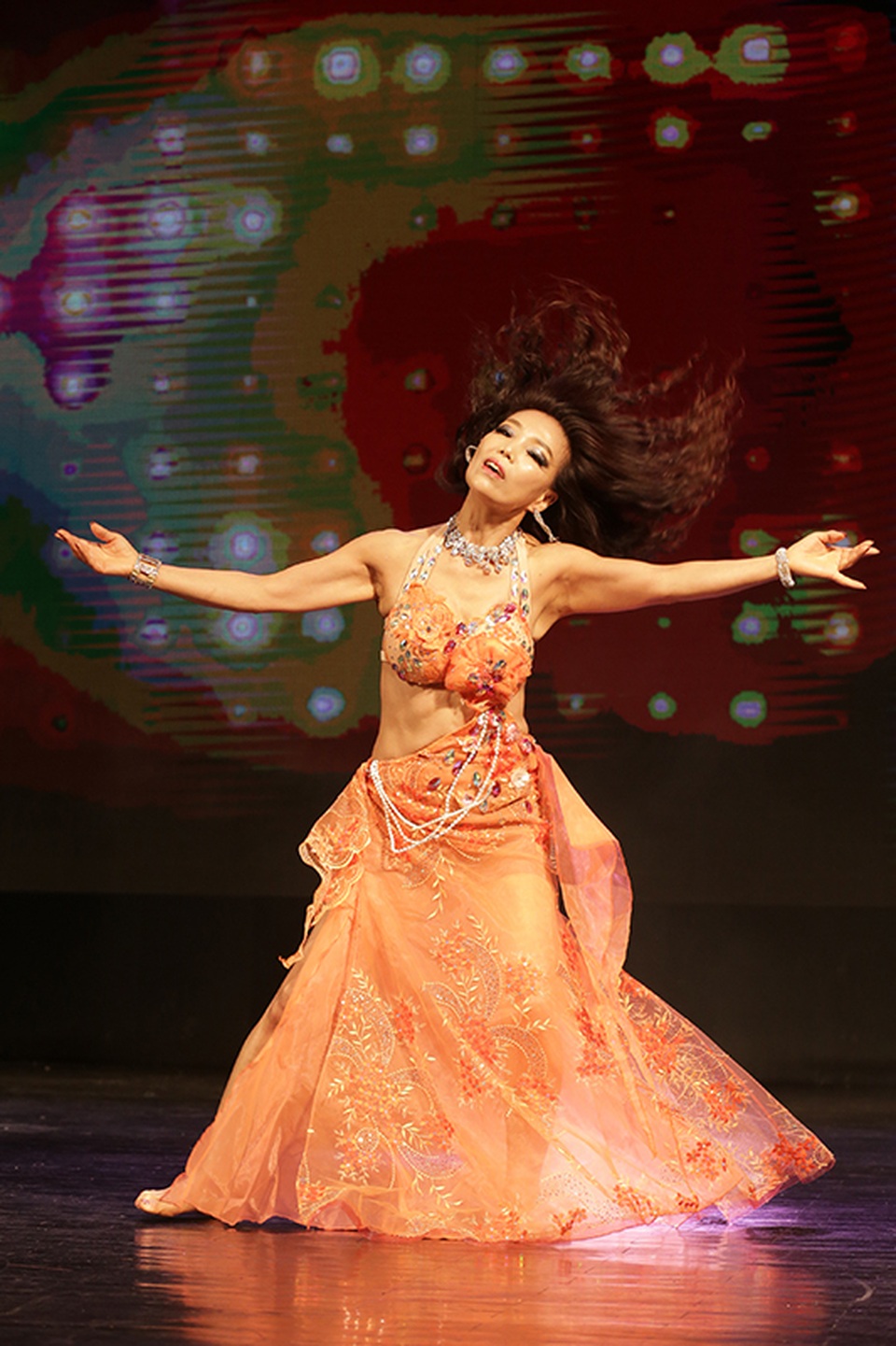 Đêm hội ngộ nóng bỏng của những vũ công bellydance - 4 Đêm hội ngộ nóng bỏng của những vũ công bellydance - 4