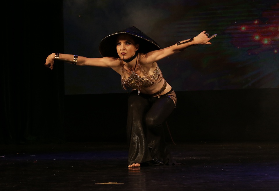 Đêm hội ngộ nóng bỏng của những vũ công bellydance - 5 Đêm hội ngộ nóng bỏng của những vũ công bellydance - 5