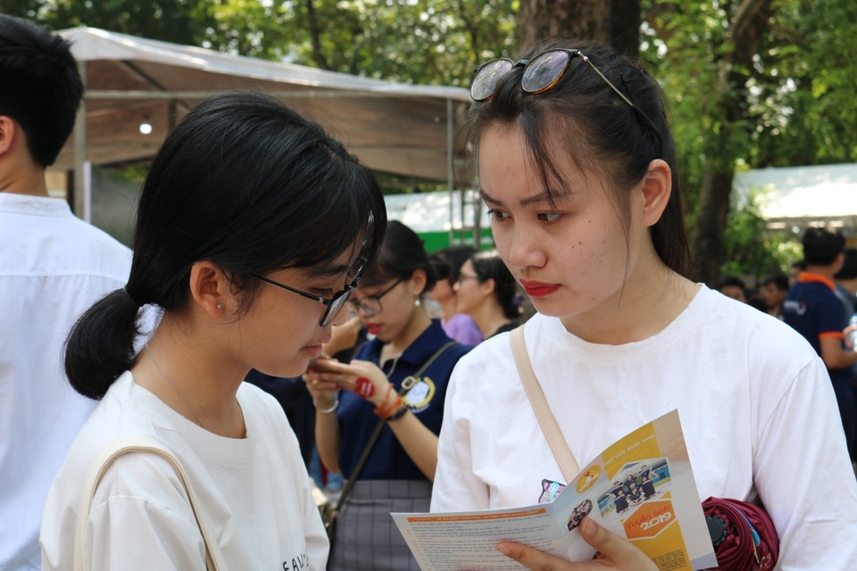 Hầu hết thí sinh đổi nguyện vọng xét tuyển đại học sau khi biết điểm thi - 4 Hầu hết thí sinh đổi nguyện vọng xét tuyển đại học sau khi biết điểm thi - 4