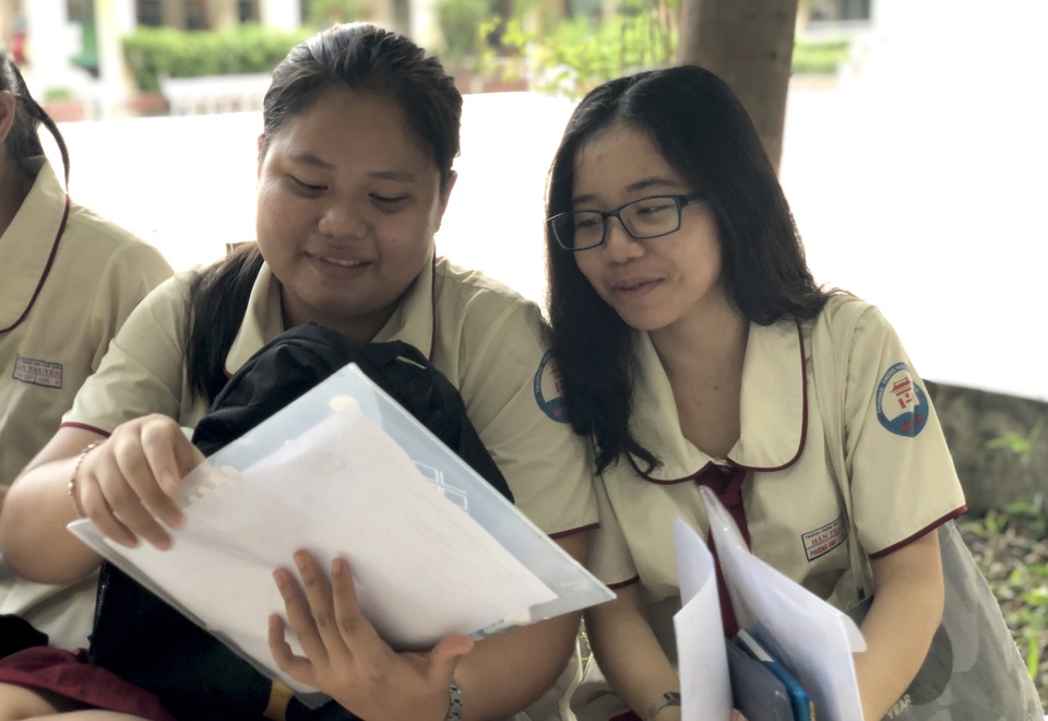 Điểm sàn cao nhất của ĐH Sài Gòn là 20, ĐH Công nghiệp TP.HCM là 17 - 1 Điểm sàn cao nhất của ĐH Sài Gòn là 20, ĐH Công nghiệp TP.HCM là 17 - 1