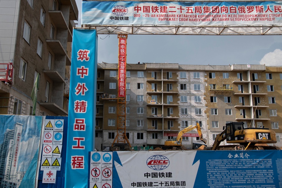 Cánh tay nối dài gây tranh cãi của Trung Quốc tại “cửa ngõ” châu Âu - 4 Cánh tay nối dài gây tranh cãi của Trung Quốc tại “cửa ngõ” châu Âu - 4