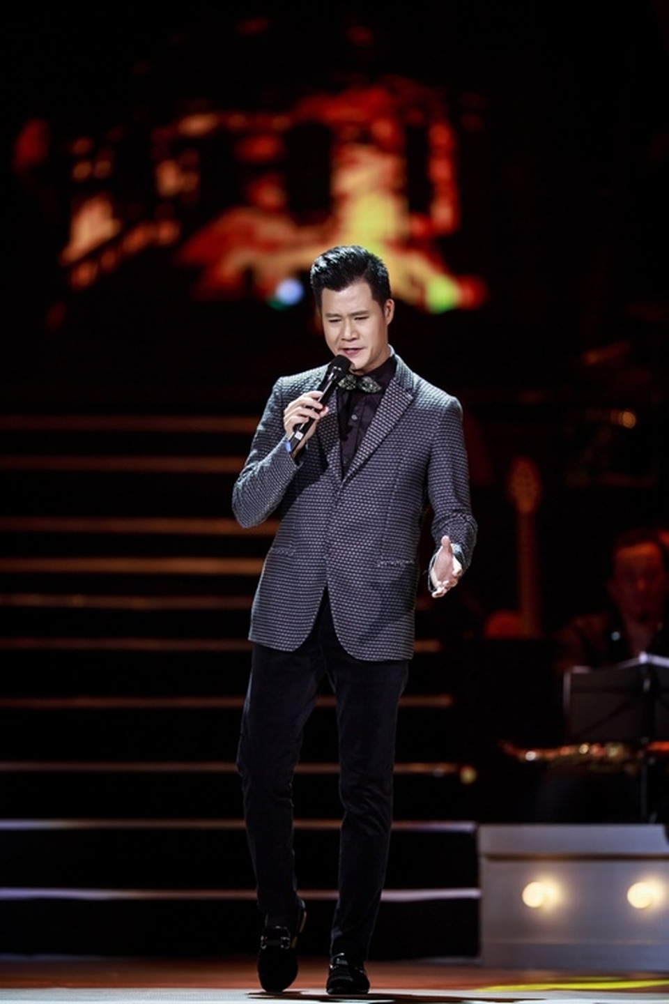 Hôn nhân ngọt ngào của Ngọc Anh 3A với chồng Tây qua lời Bằng Kiều, Quang Dũng - 3 Hôn nhân ngọt ngào của Ngọc Anh 3A với chồng Tây qua lời Bằng Kiều, Quang Dũng - 3