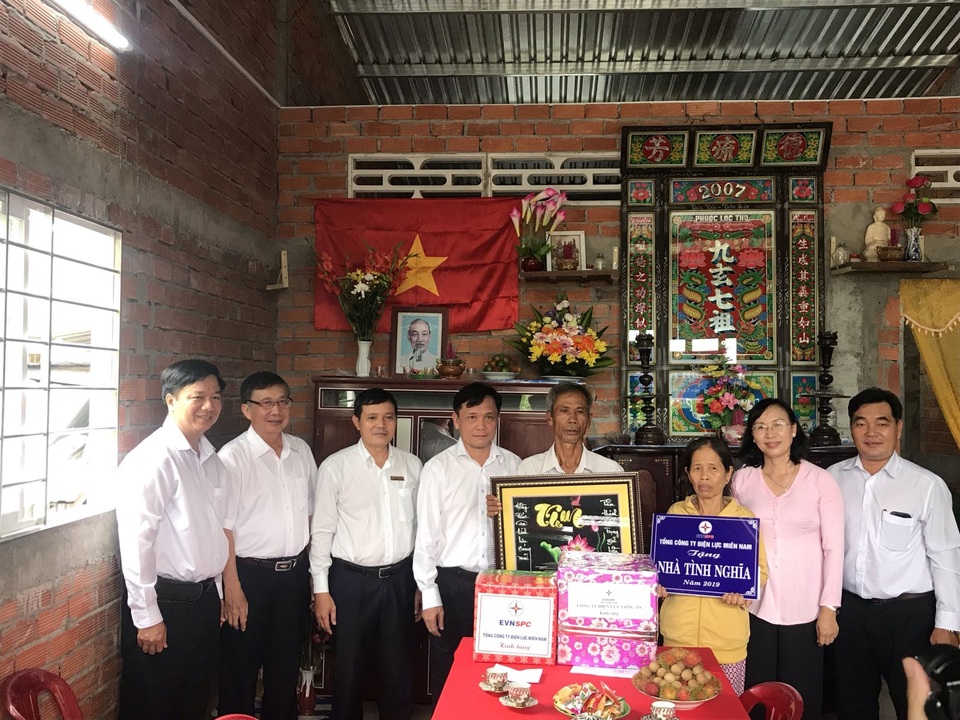 Ngành Điện miền Nam với nhiều hoạt động ý nghĩa hướng đến Ngày Thương binh, liệt sĩ 27/7 - 1 Ngành Điện miền Nam với nhiều hoạt động ý nghĩa hướng đến Ngày Thương binh, liệt sĩ 27/7 - 1