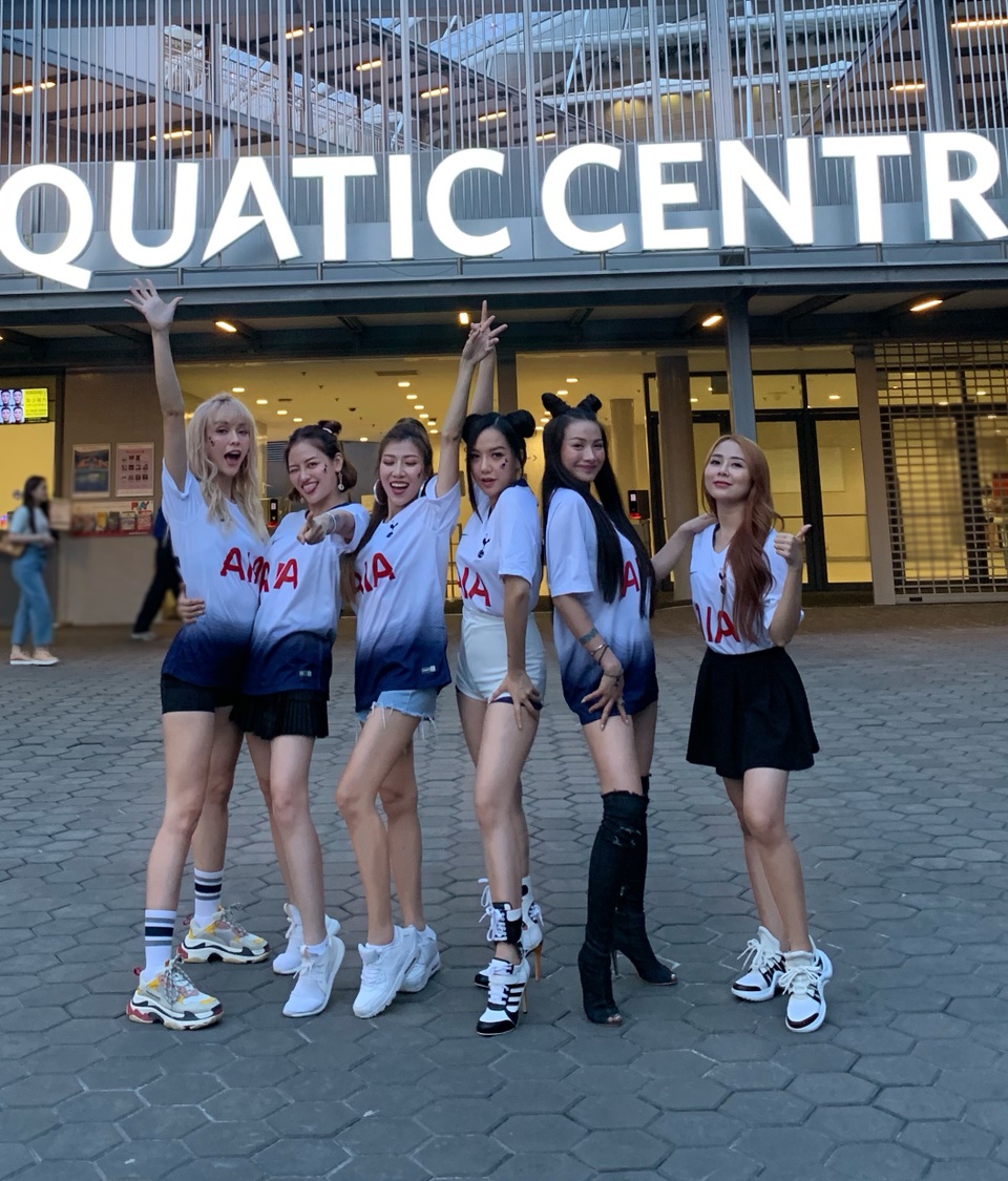 Yaya Trương Nhi cùng Băng Di, MLee, Trang Pháp sang Singapore cổ vũ bóng đá - 3