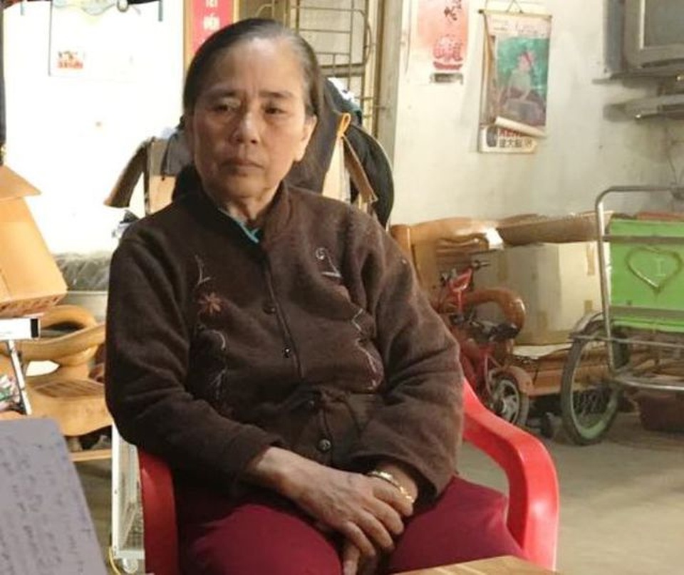 Hàng loạt ki ốt bị giải tỏa để phân lô, đấu giá: Chính quyền vòng vo trách nhiệm - 8 Hàng loạt ki ốt bị giải tỏa để phân lô, đấu giá: Chính quyền vòng vo trách nhiệm - 8