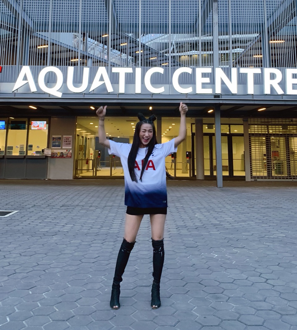 Yaya Trương Nhi cùng Băng Di, MLee, Trang Pháp sang Singapore cổ vũ bóng đá - 1