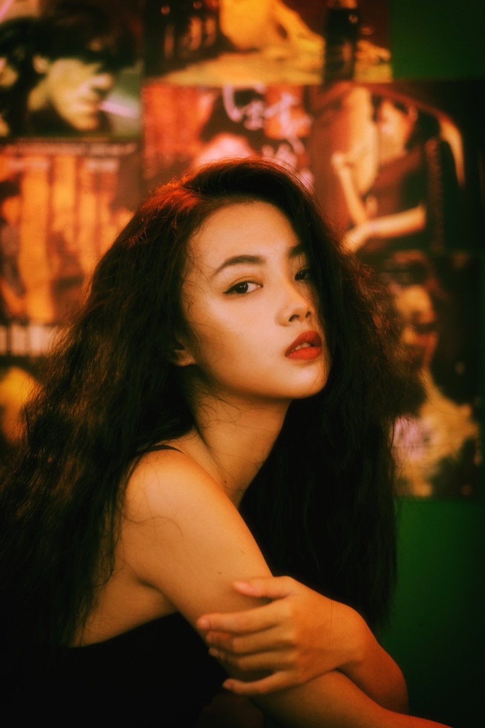 Nữ sinh ĐH Văn Hiến có gương mặt và thần thái như diễn viên điện ảnh - 1 Nữ sinh ĐH Văn Hiến có gương mặt và thần thái như diễn viên điện ảnh - 1