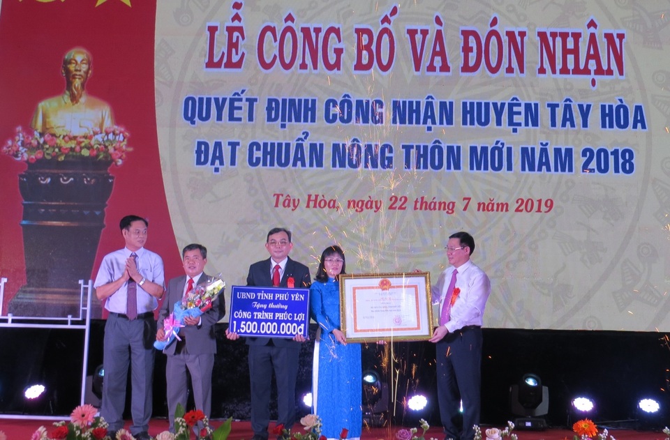Huyện Tây Hòa được công nhận đạt chuẩn nông thôn mới - 1 Huyện Tây Hòa được công nhận đạt chuẩn nông thôn mới - 1