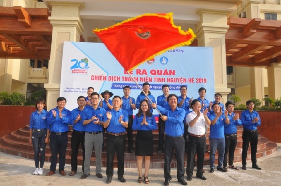 Ra quân đoàn tình nguyện tham gia chiến dịch tình nguyện mùa hè xanh năm 2019 - 2 Ra quân đoàn tình nguyện tham gia chiến dịch tình nguyện mùa hè xanh năm 2019 - 2
