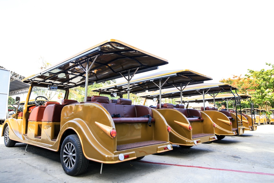 Hội An đưa vào hoạt động xe buýt điện cổ điển Hội An đưa vào hoạt động xe buýt điện cổ điển