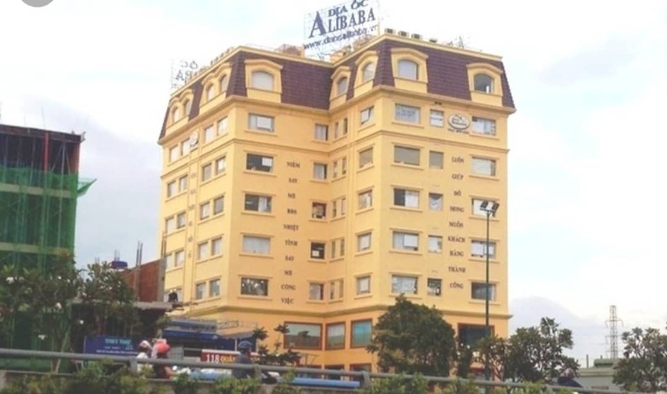Bắt tạm giam tổ phó an ninh Địa ốc Alibaba đánh trọng thương khách mua đất - 2 Bắt tạm giam tổ phó an ninh Địa ốc Alibaba đánh trọng thương khách mua đất - 2