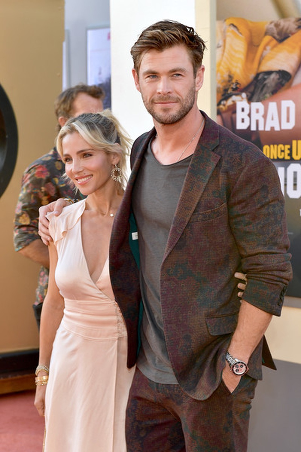 Chris Hemsworth đẹp đôi bên vợ hơn 7 tuổi - 2 Chris Hemsworth đẹp đôi bên vợ hơn 7 tuổi - 2