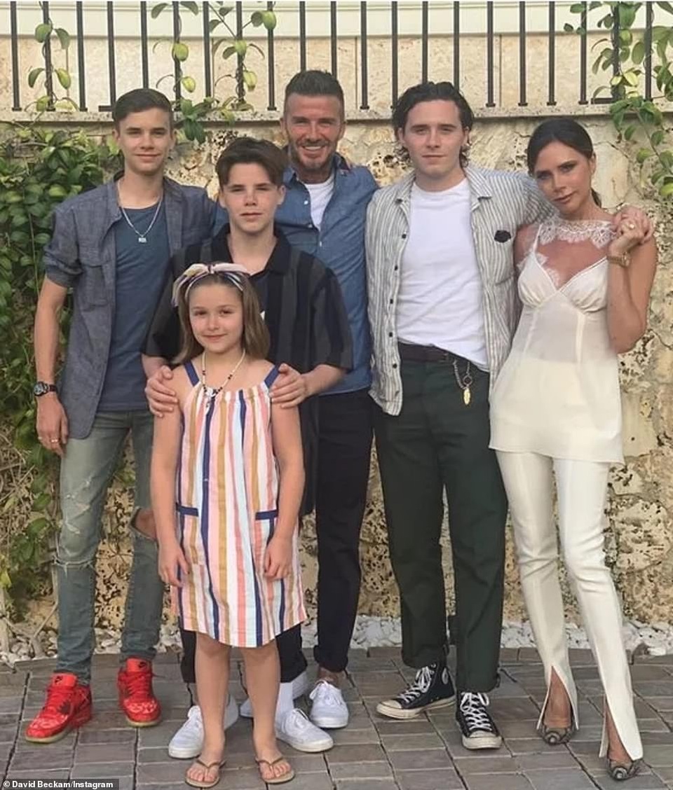 Gia đình Beckham đi săn tìm nhà mới - 2