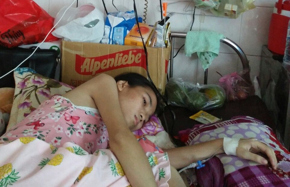 Khốn khổ cảnh gia đình 2 mẹ con ung thư chăm nhau - 8 Khốn khổ cảnh gia đình 2 mẹ con ung thư chăm nhau - 8