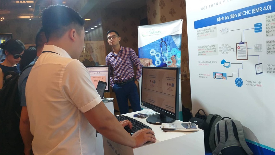 Ngành y tế đẩy mạnh triển khai bệnh án điện tử, hướng tới không sử dụng bệnh án giấy - 2 Ngành y tế đẩy mạnh triển khai bệnh án điện tử, hướng tới không sử dụng bệnh án giấy - 2