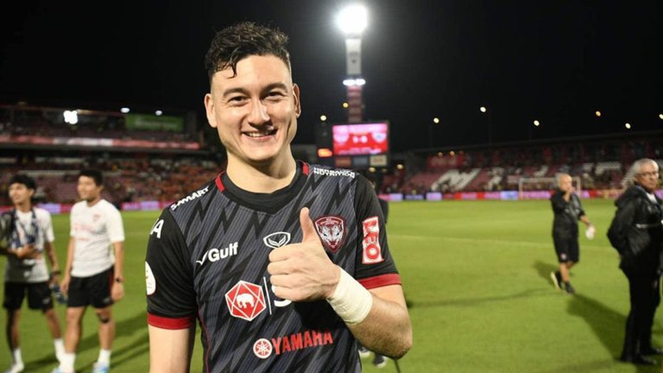 Thi đấu xuất sắc, Văn Lâm lọt vào đội hình tiêu biểu ở Thái-League - 1 Thi đấu xuất sắc, Văn Lâm lọt vào đội hình tiêu biểu ở Thái-League - 1